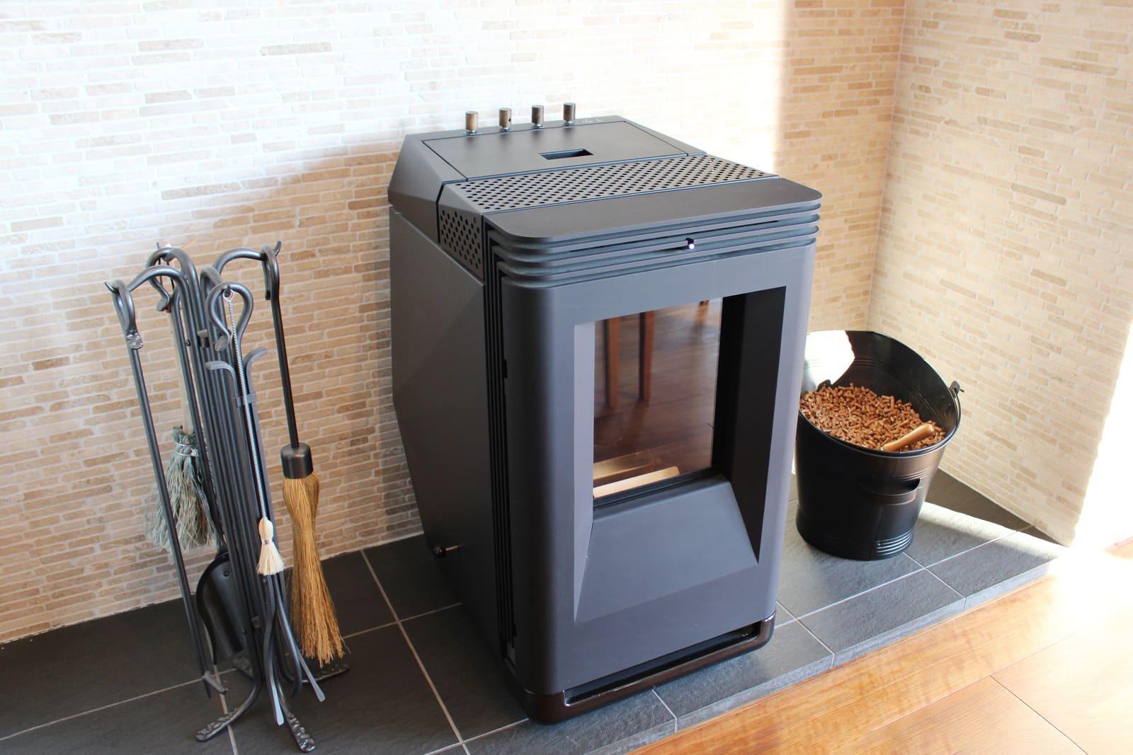 キャンプで役立つペレットストーブとは？製品の選び方を解説 - EcoFlow