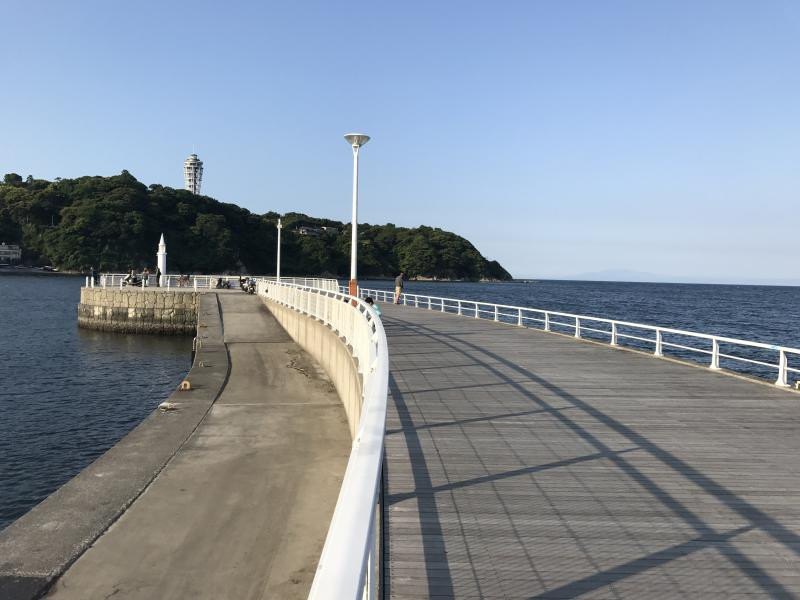 片瀬漁港西堤防