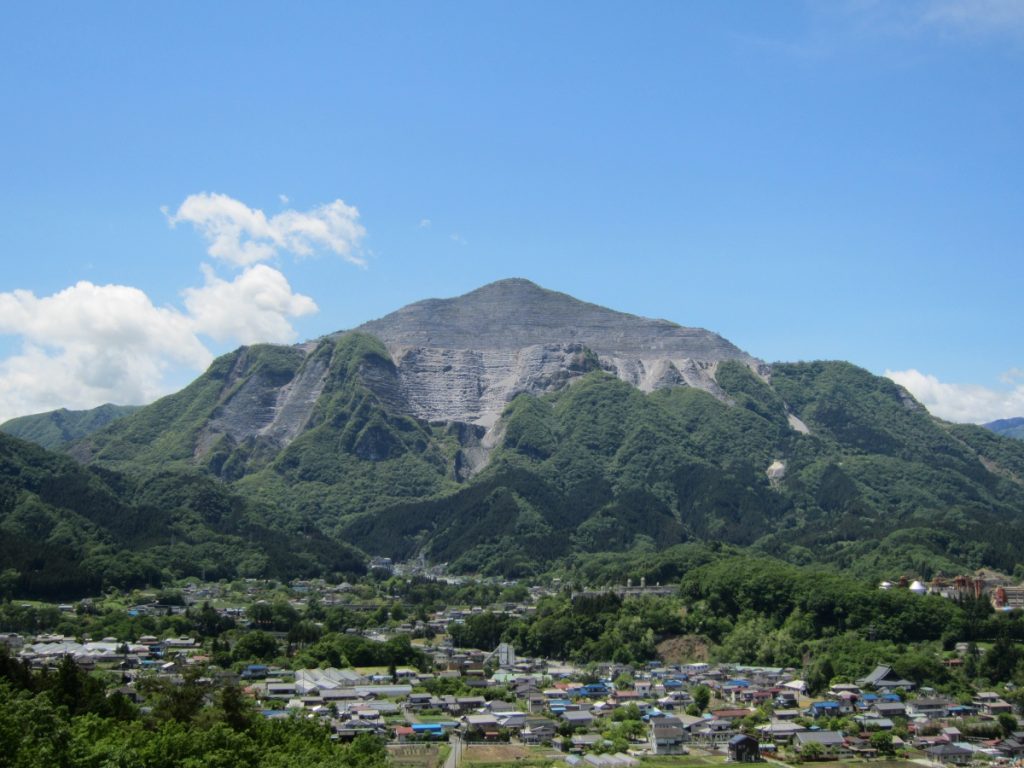 武甲山