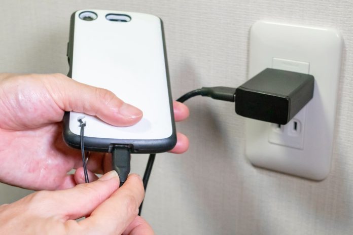 モバイル バッテリー コンセント 一 体型