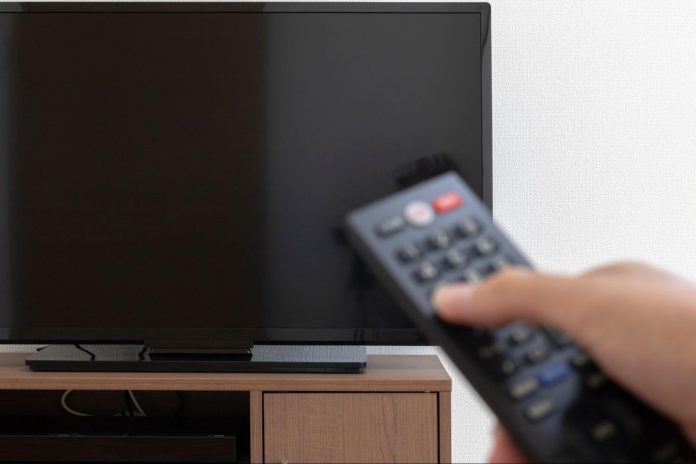 テレビ 転倒防止 100均