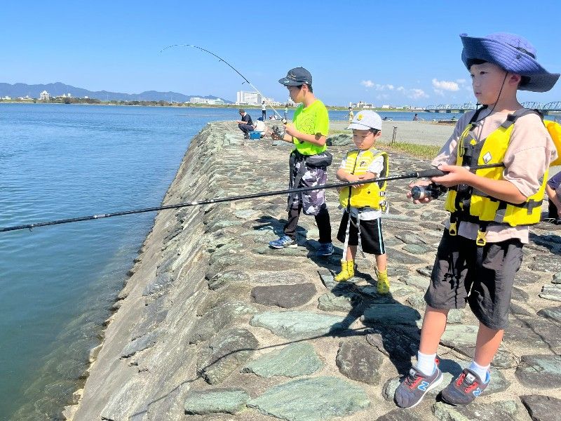 川 管理釣り場 淡水魚