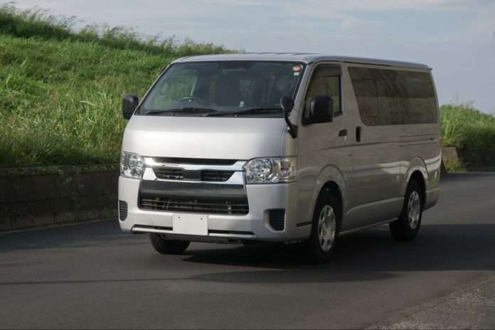 ハイエース 車中泊