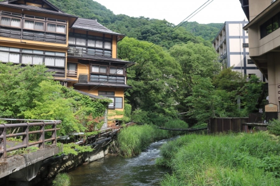 夏 旅行 泊まり 穴場 温泉宿