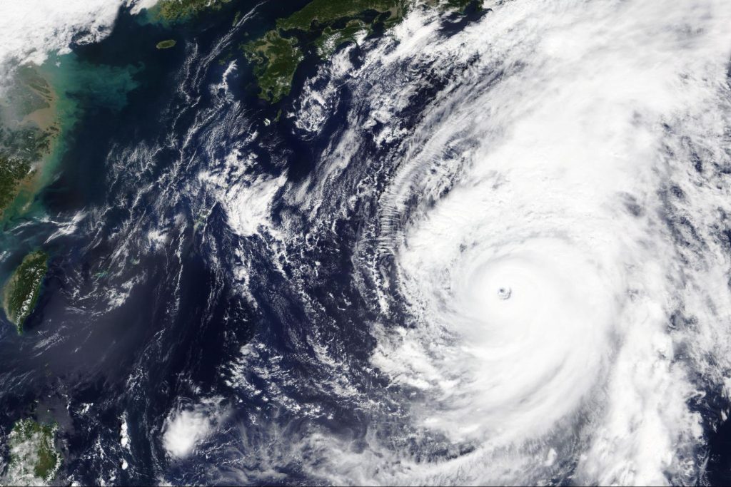 台風 右側　強い　なぜ