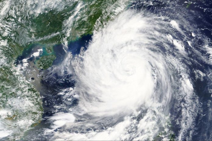 台風 右側