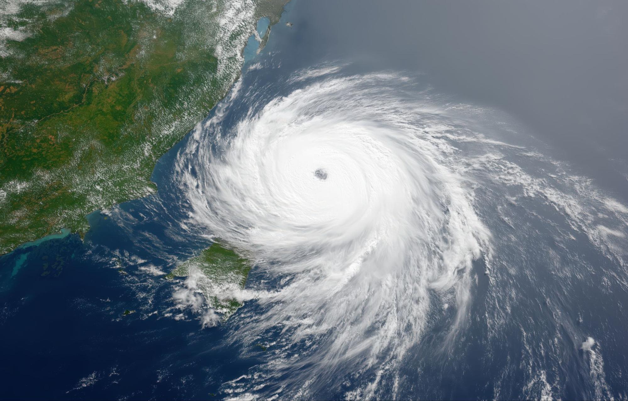 台風の目とは何か？発生の仕組みやメカニズム・性質・注意点を簡単に解説