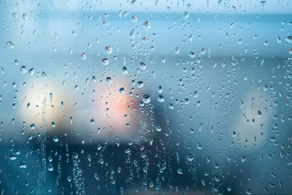 台風 養生テープ 貼る 理由