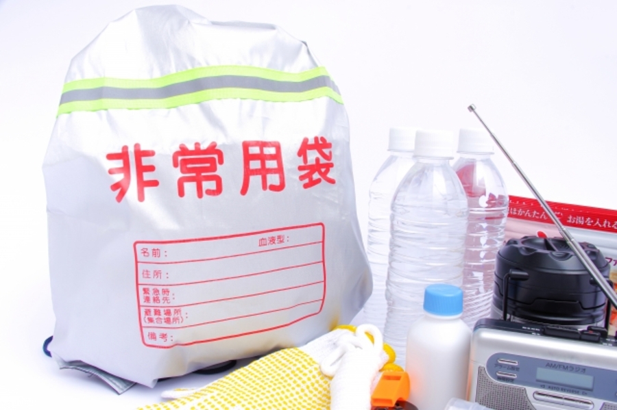津波 避難時 持ち物 リスト