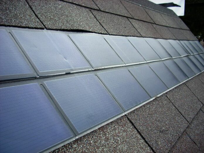 Roof shingle - Solar shingle